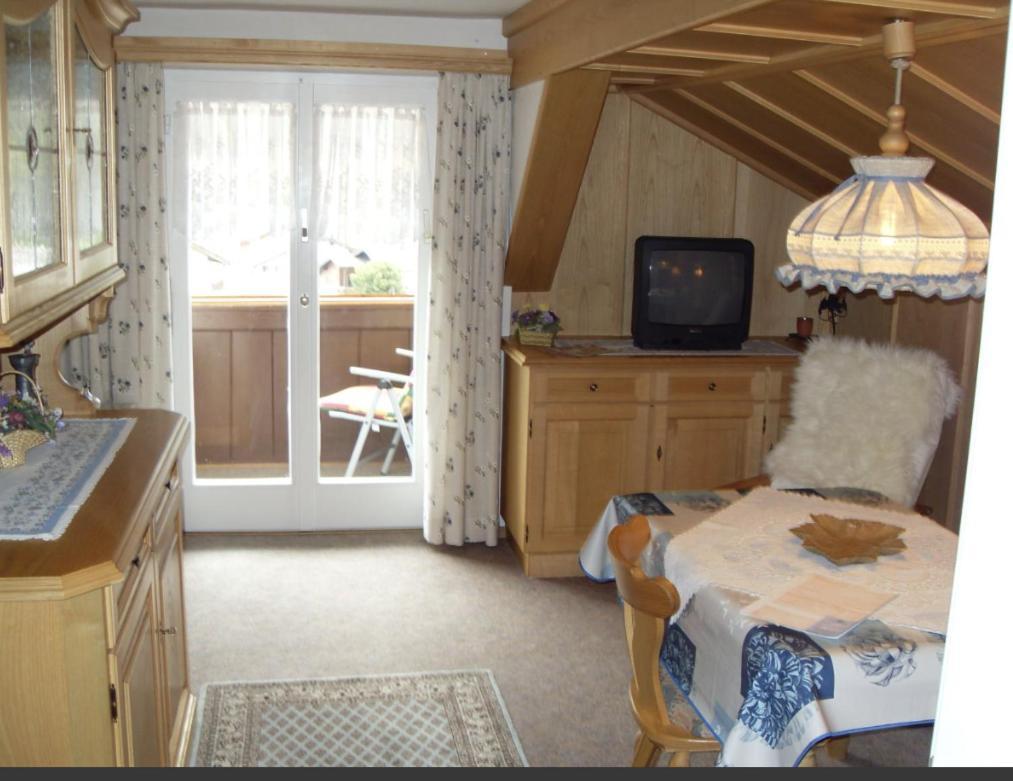 Haus Pelzer Apartment Mittenwald Bagian luar foto